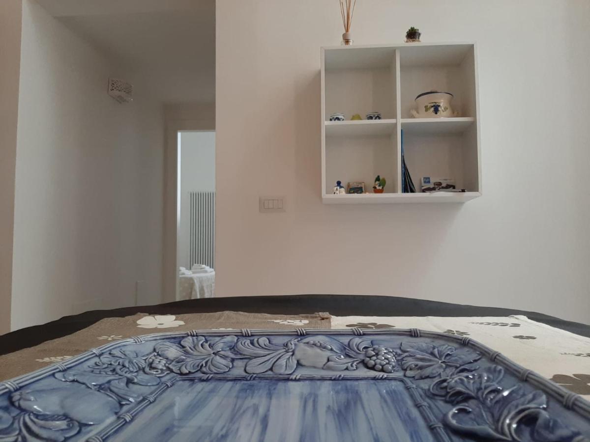 Le Bifore B&B มอลเฟตตา ภายนอก รูปภาพ