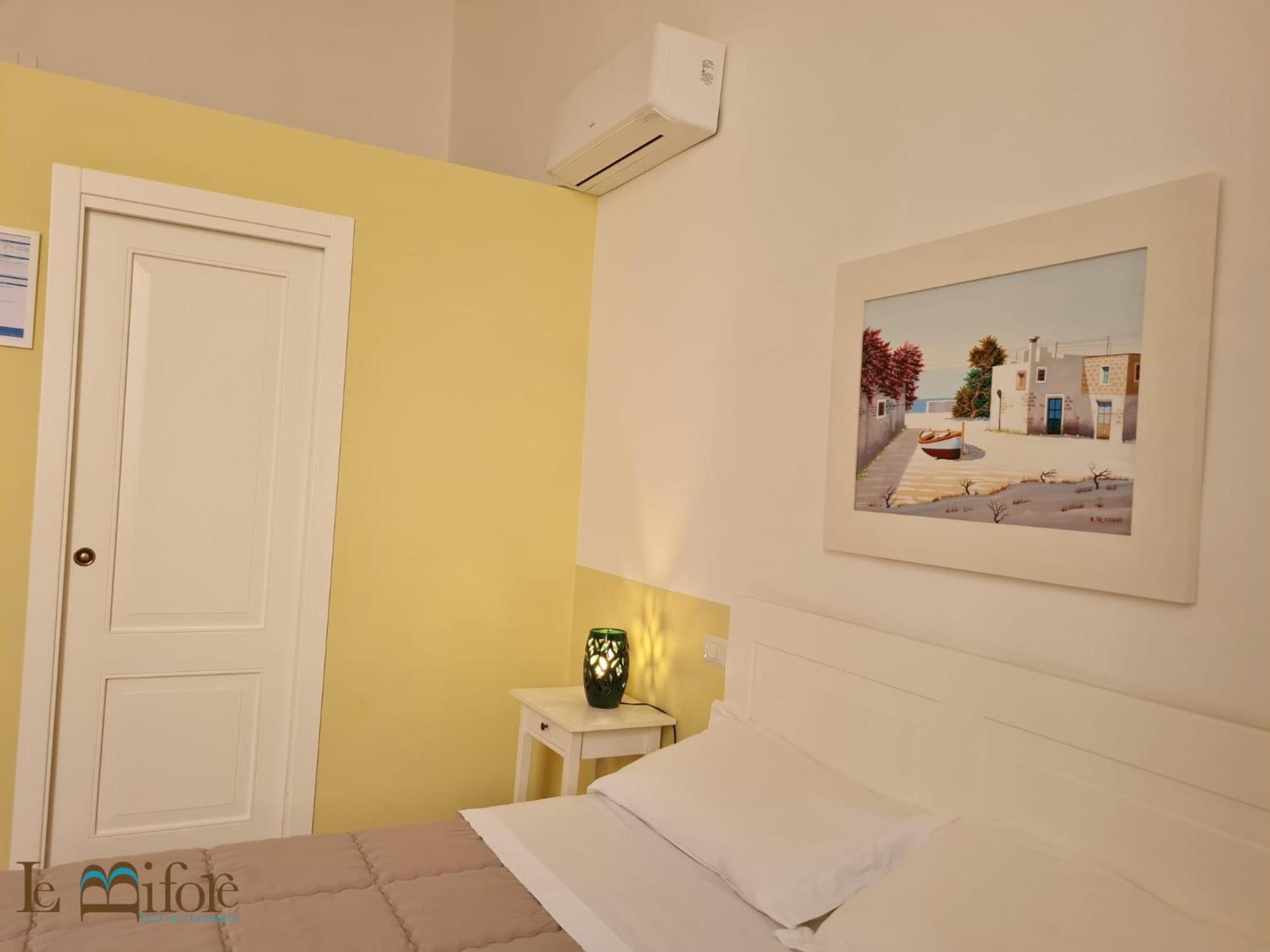 Le Bifore B&B มอลเฟตตา ภายนอก รูปภาพ